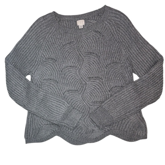 A New Day Women's Gray Sweater w/ Scalloped Hem w/ Metallic detail Size M - Picture 3 of 10